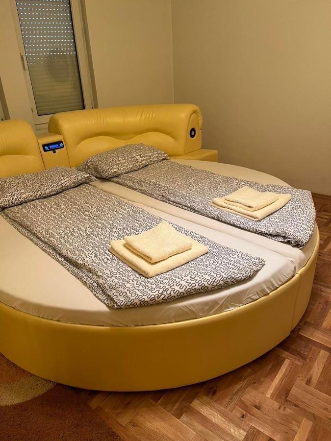 Apartment Alpi Печ Екстер'єр фото