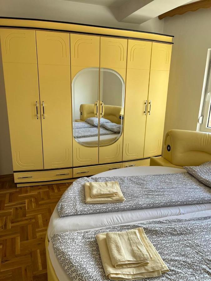 Apartment Alpi Печ Екстер'єр фото