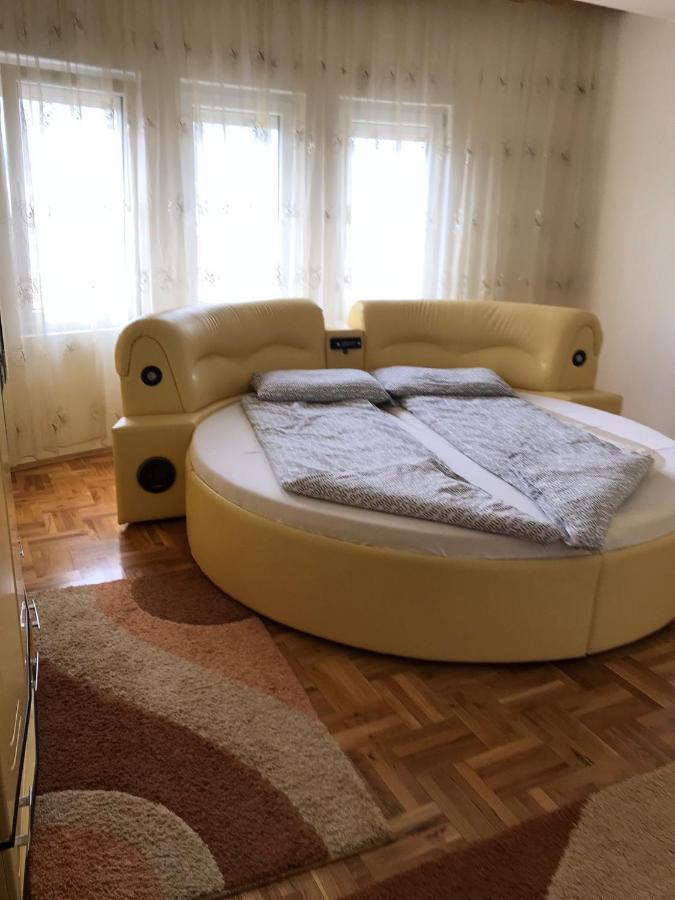Apartment Alpi Печ Екстер'єр фото